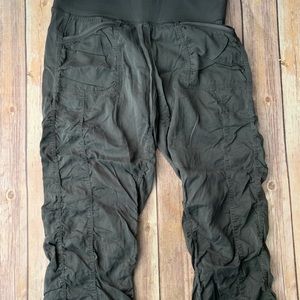 Lululemon Cool Down Crops Size 8